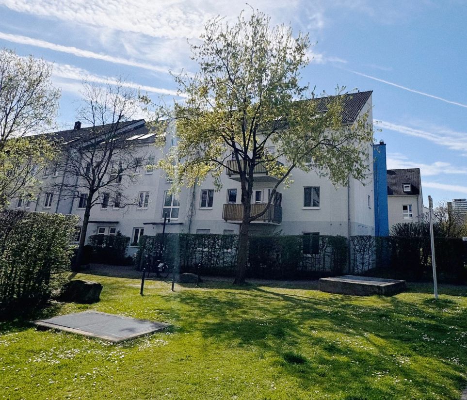 Attraktive Stadtwohnung mit Balkon & TG-Stellplatz in grüner Innenhoflage ​